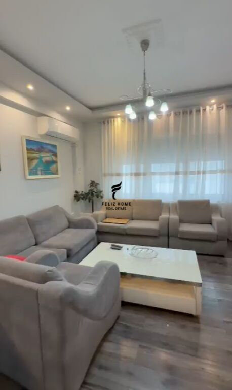 VENDESI APPARTAMENTO 2+1+2 GIARDINO ZOOLOGICO 208.000 EURO FH-67431