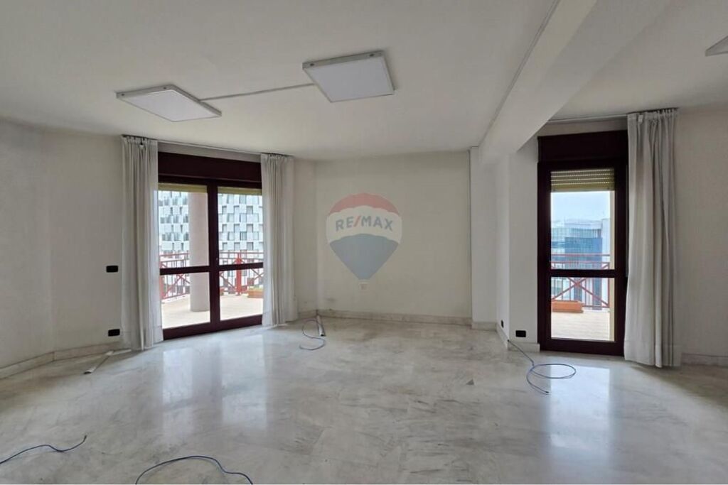 Rent - Office in the center of Tirana
