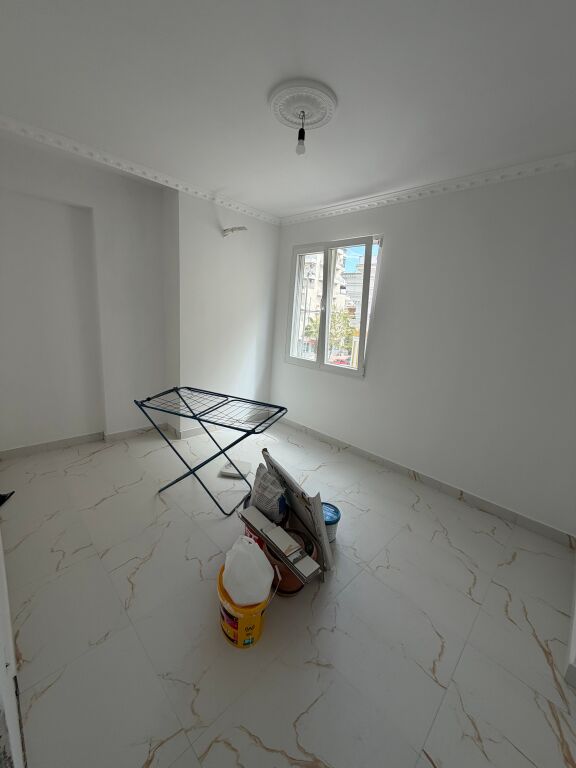 Vendesi 2+1 Spiaggia 120000€