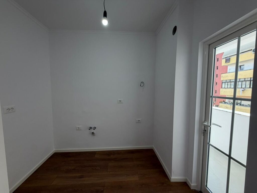 Apartment 1+1 for sale in Porcelan.