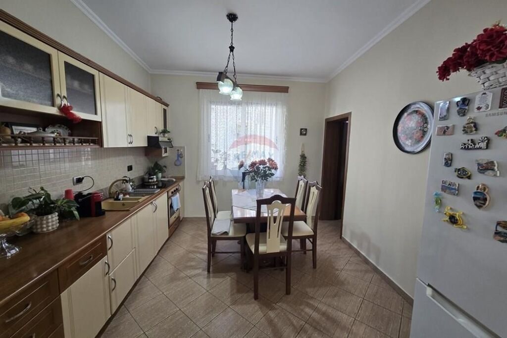 Appartamento In Vendita nel Bllok Via Abdyl Frashëri, Tirana