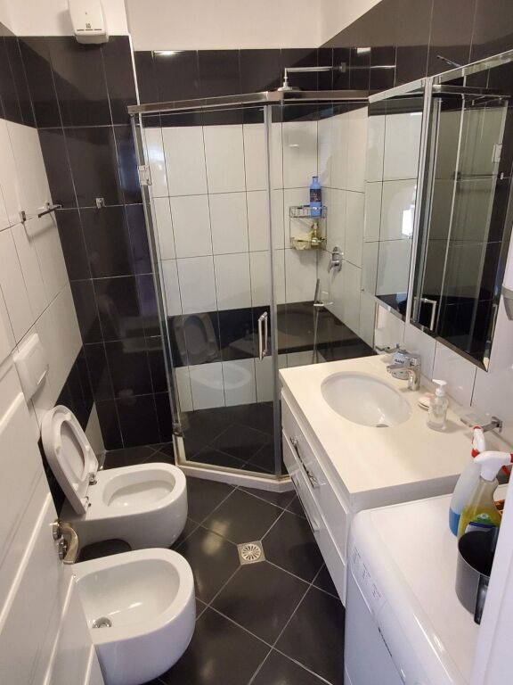 Apartament me qira vjetore Kopshti Zologjik Tiranë