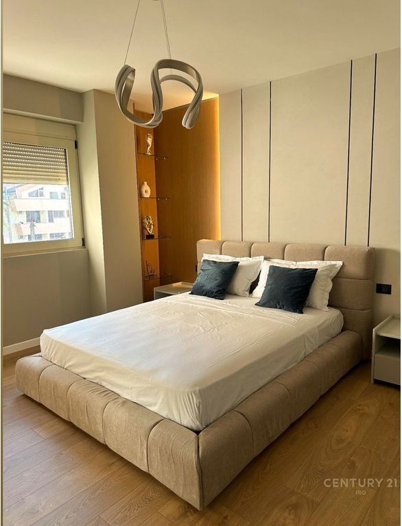 Shitet apartament modern 1+1 ne zonen e plazhit, Durres!