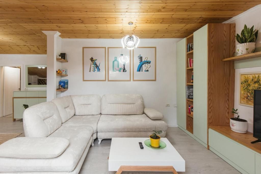 Dibra Street, 2+1 apartment for rent