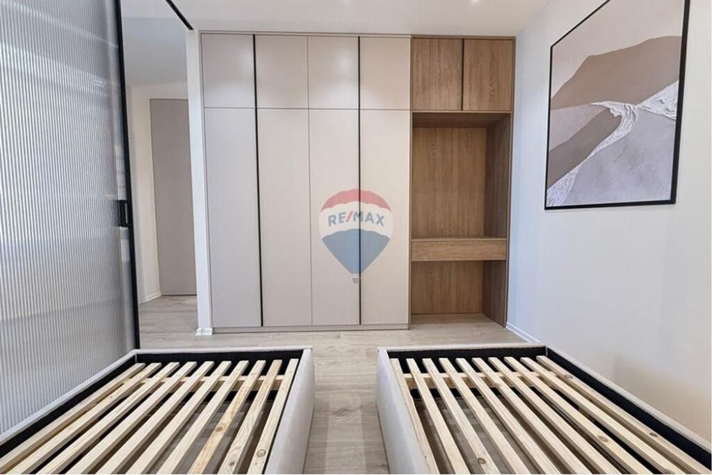 Shitet Apartament 2+1 21 Dhjetori