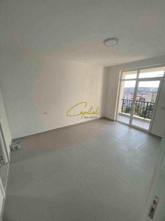 UFFICIO IN AFFITTO 110 M2 VIA DIBRES 40.000 LEKE