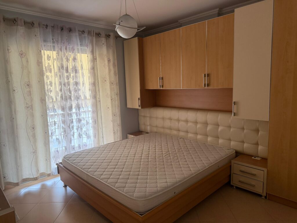 1+1, furnished, 5th floor elevator, mine peza, 500 thousand lek