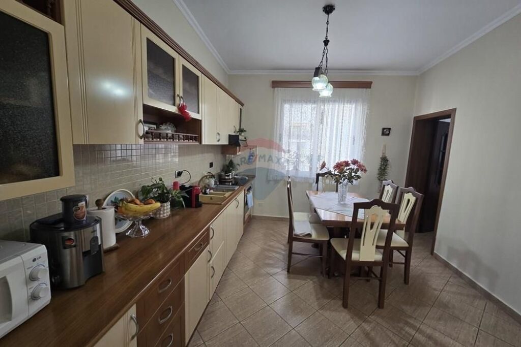 Appartamento In Vendita nel Bllok Via Abdyl Frashëri, Tirana