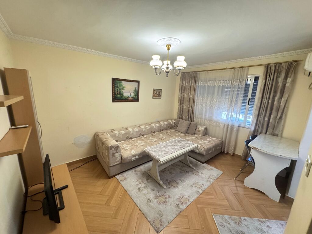 Apartment me qera 1+1 mine peza
