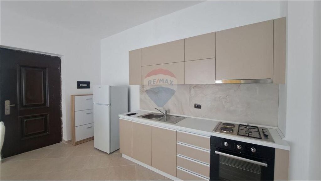 Apartment 1+1 for Sale – Near Marina Bay, Vlora