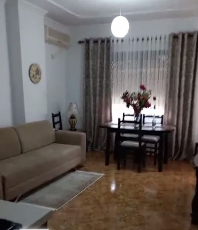 Apartament 1+1 me qira, 60m2, prane Big Market kodra diellit, 380 euro ne muaj
