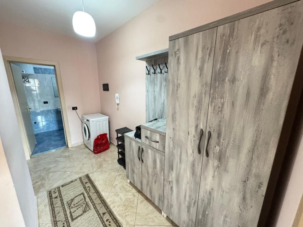 Affittasi appartamento 1+1 Astir 2 palmat 4° piano Arredato Prezzo 450 mila lek