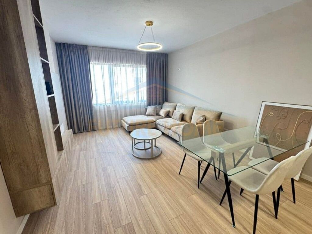 In vendita, Appartamento 1+1, Unaza e Re