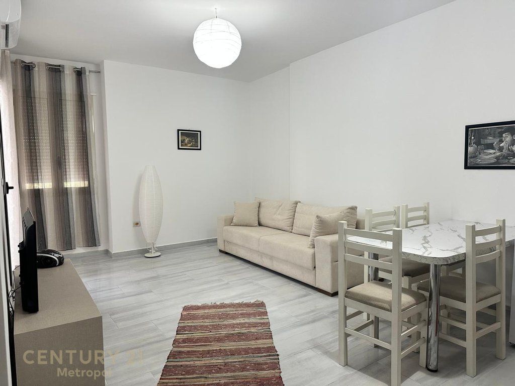 Studio in Vendita a Lungomare, Vlorë! 103.000 €