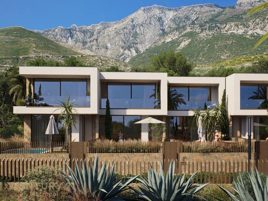 VILLA CON PISCINA IN VENDITA A DHERMI! 750.000 €