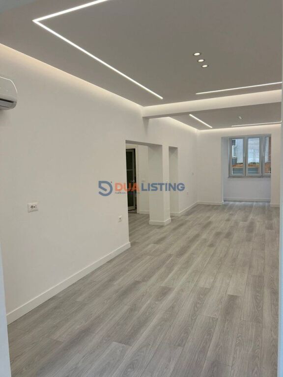 Locale commerciale in affitto in Via Barrikadave!