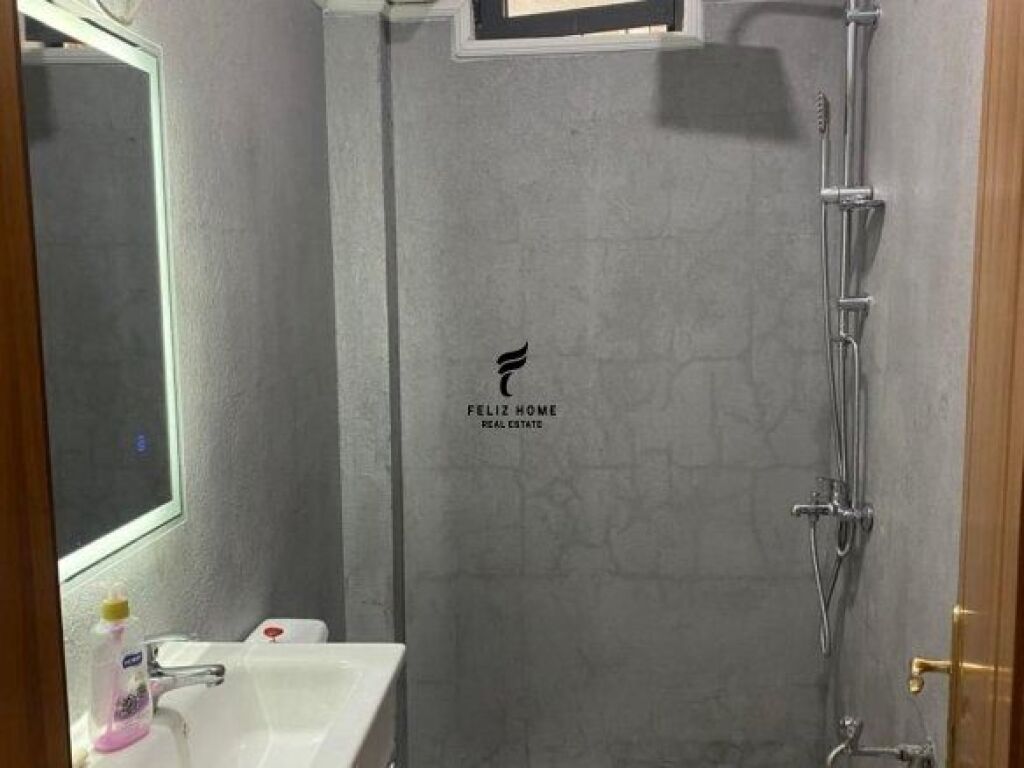 OFFICE FOR RENT 35 M2 KAVAJES STREET 30,000 LEKE FH-67437