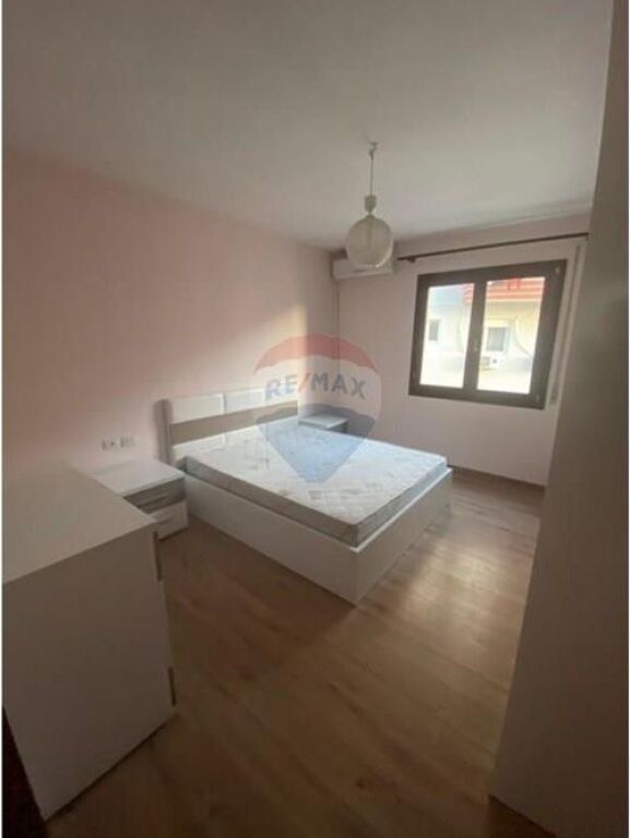 Apartament 1+1 per shitje te kopeshti Botanik.