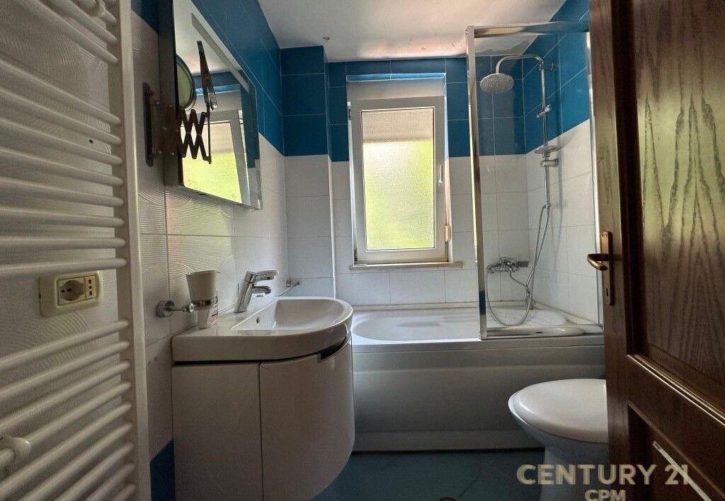 Affittiamo Appartamento 2+1+2+ Posto Auto Vicino al Lago Secco