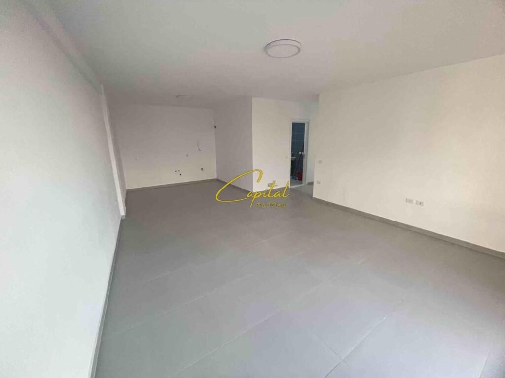 UFFICIO IN AFFITTO 110 M2 VIA DIBRES 40.000 LEKE