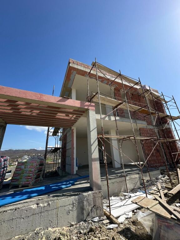 VILLA FOR SALE IN LALZ BAY !   300,000 €