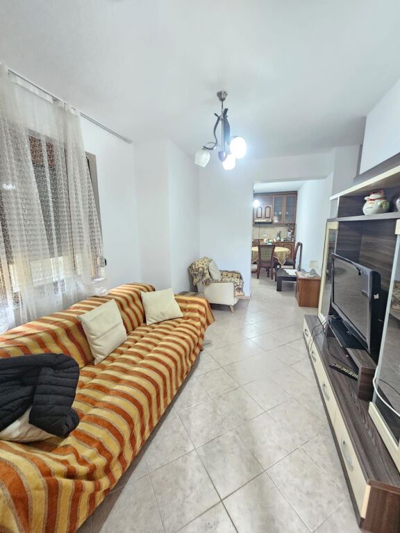 🏖️ VENDESI APPARTAMENTO 1+1 CON CORTILE – ROCCIA DI KAVAJË, DURRËS