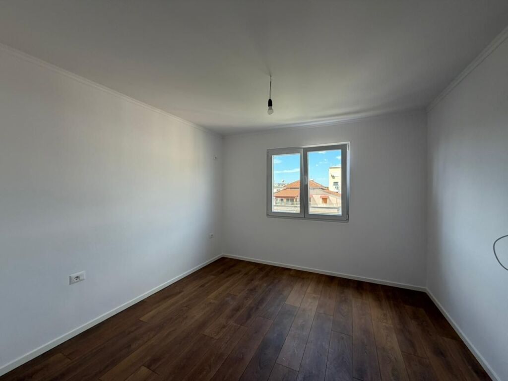 Apartment 1+1 for sale in Porcelan.