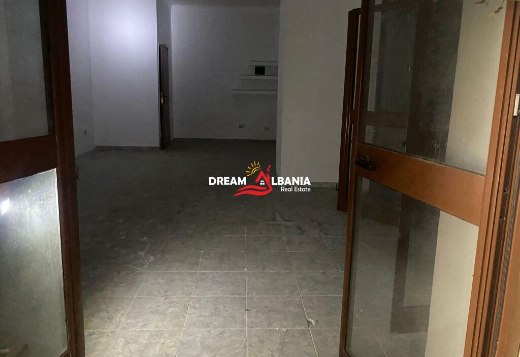 Shop/Office/Studio for sale in the Lapraka area on Dritan Hoxha Street in Tirana (ID 4171621)