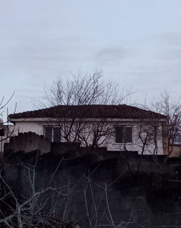 VENDITA DI EDIFICIO + TERRENO, PLEPA, DURRES. (Vista parziale sul mare)
