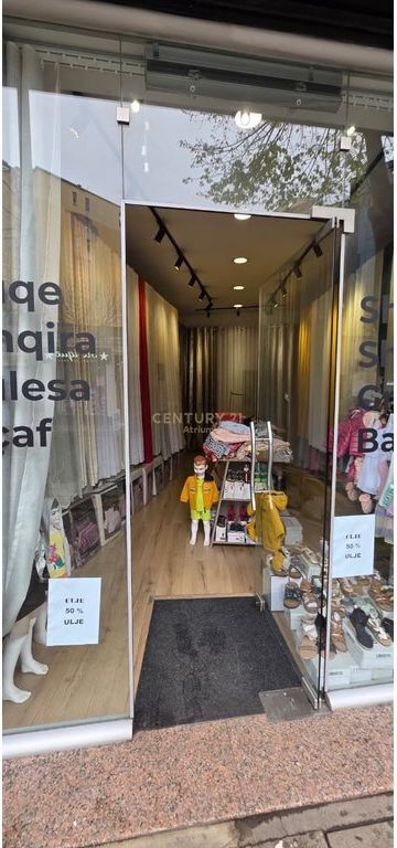 SHOP FOR SALE ON THE STREET NEXT TO SELVIA!!!