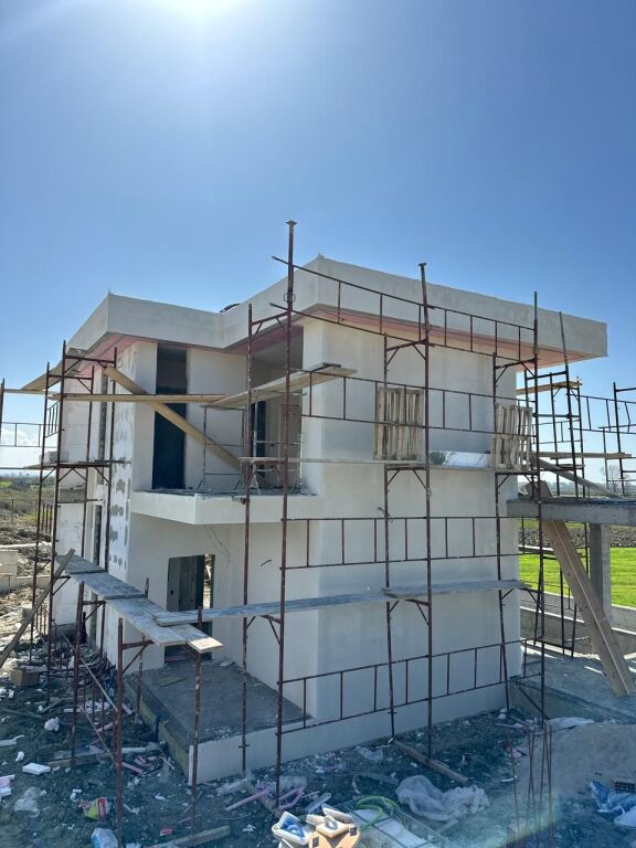 VILLA FOR SALE IN LALZ BAY !   300,000 €