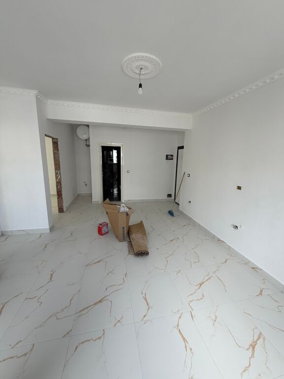 Vendesi 2+1 Spiaggia 120000€