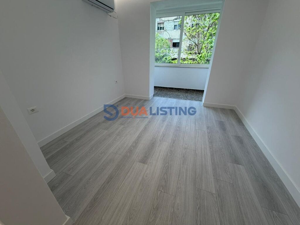 Locale commerciale in affitto in Via Barrikadave!