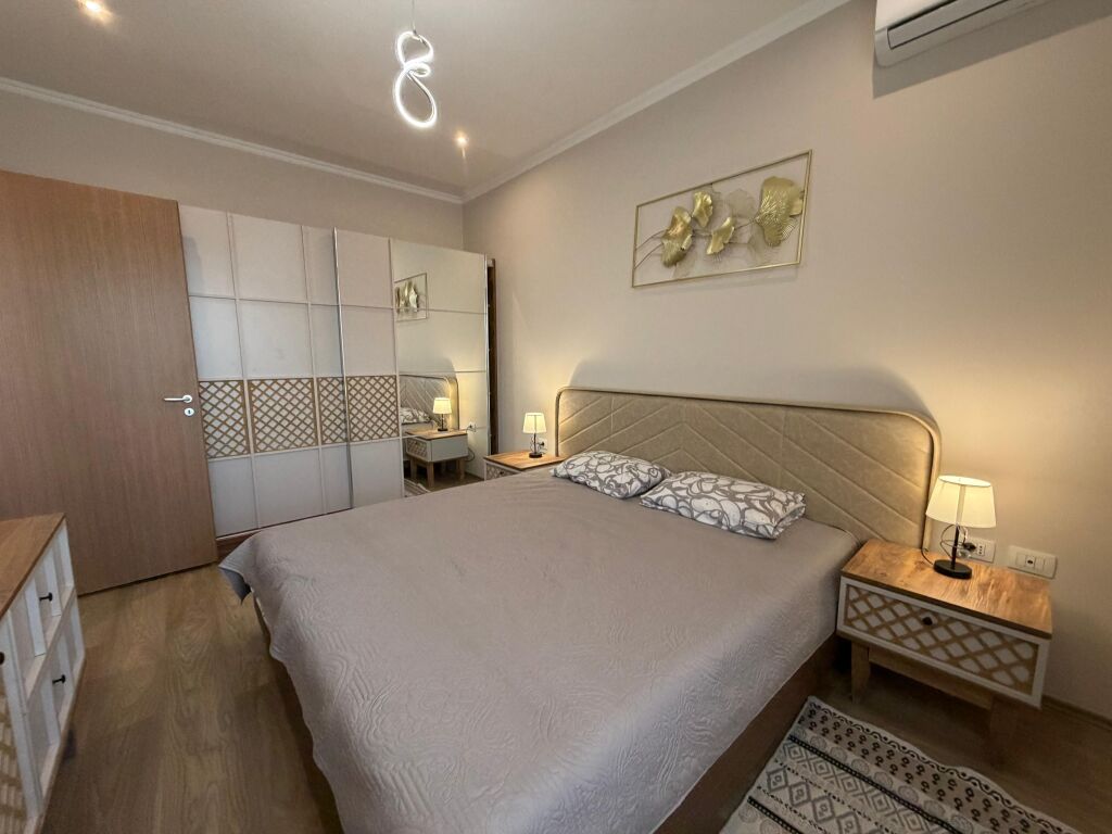 Apartament me qera 1+1 Perballe Deliorgjit