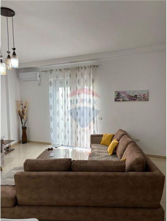 Apartament 1+1- Për Qira afatgjatë- Rruga Dhimitër Konomi, Vlorë
