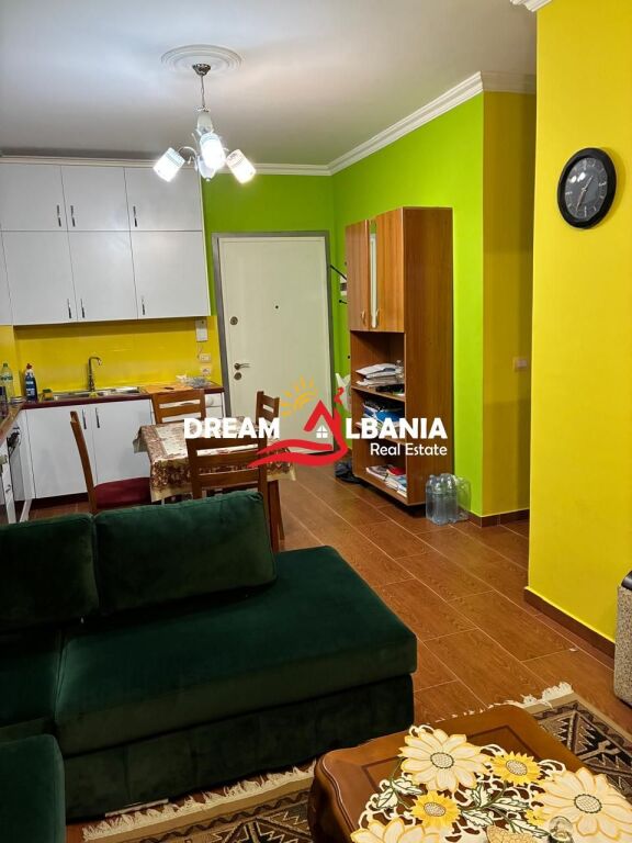Appartamento 1+1 in affitto a 21 Dhjetori, Via Frosina Plaku (42111548)
