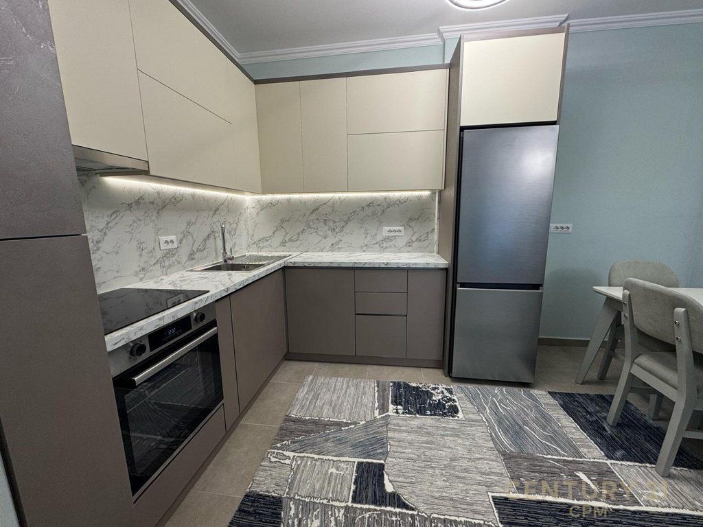 Super Apartment 2+1+2, near the Train Station, at the beginning of the New Boulevard!