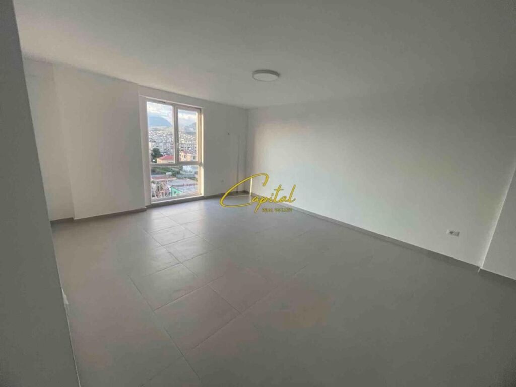 UFFICIO IN AFFITTO 110 M2 VIA DIBRES 40.000 LEKE