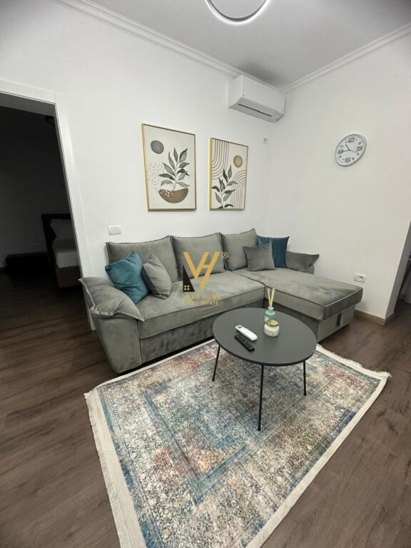 JEPET APARTAMENT 1+1 ME QERA TE 21 DHJETORI 59.000 LEKE