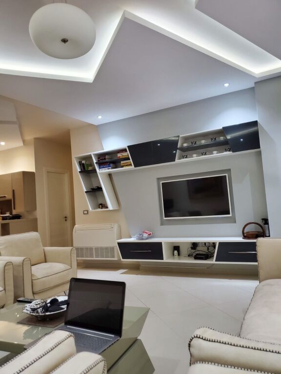 Apartament me qira vjetore Kopshti Zologjik Tiranë