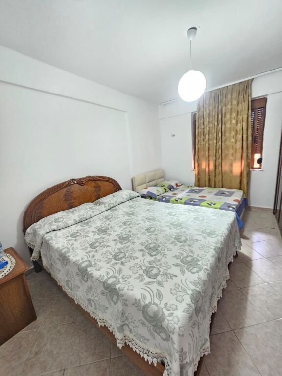 🏖️ VENDESI APPARTAMENTO 1+1 CON CORTILE – ROCCIA DI KAVAJË, DURRËS