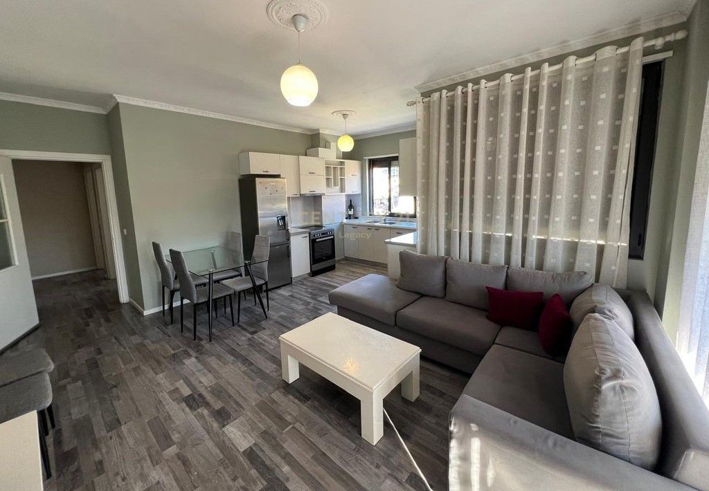 Jepet apartament 2+1+2 me qira tek Tregu Elektrik