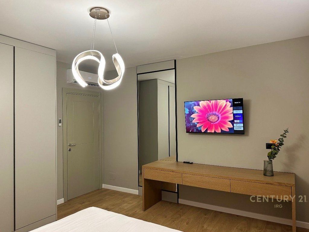 Shitet apartament modern 1+1 ne zonen e plazhit, Durres!