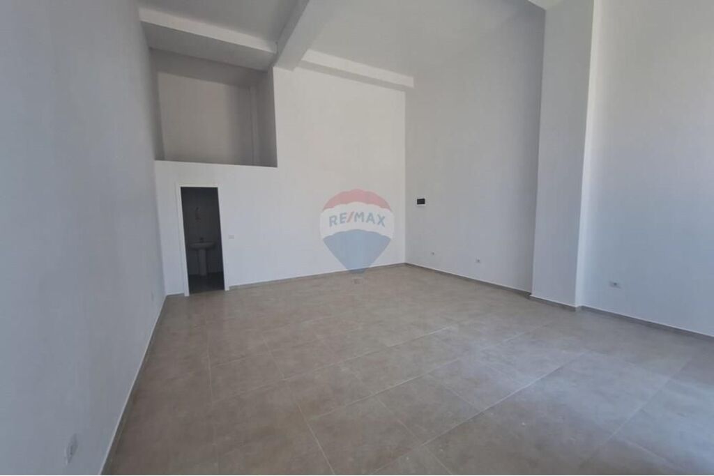 Shop - For Rent - Luçie Miloti Street, Tirana