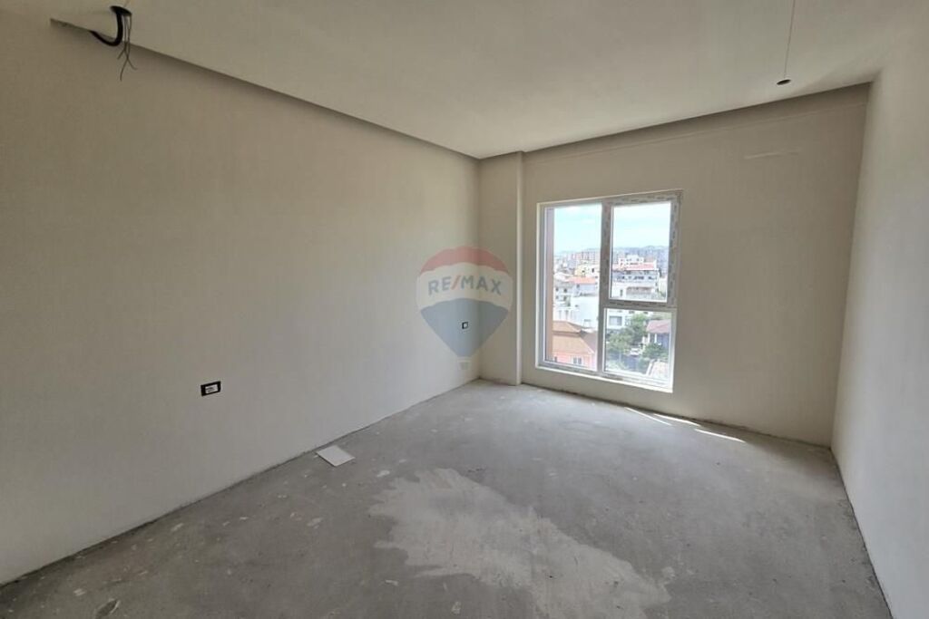 Apartament 2+1+2 ne Shitje tek Bulevardi Ri