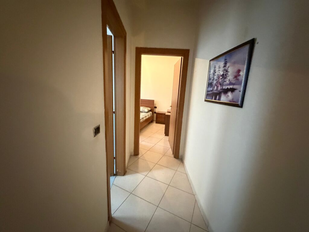 1+1,i mobiluar te bohemi ne astir,350 mije leke