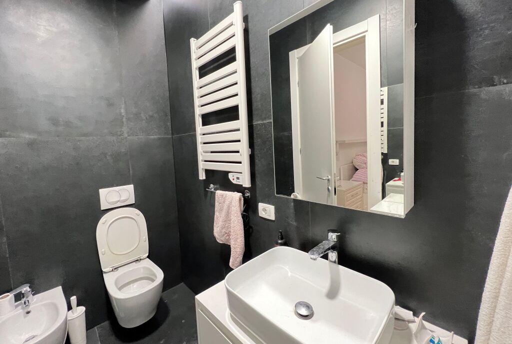👉🏻 QERA Super Apartament 2+1+2 📍Kompleksi Delijorgji ,Tirane