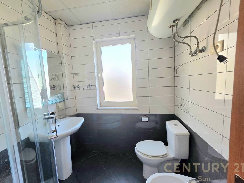 APARTAMENT 2+1+2 PER QIRA PRANE LIQENIT