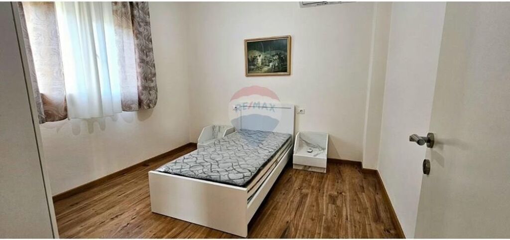 Duplex - In Affitto - Via Ali Demi, Tirana