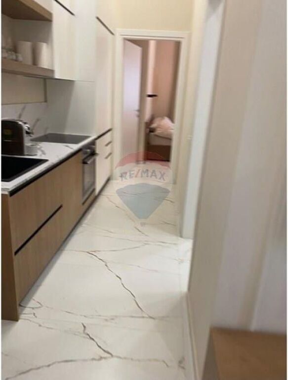 Apartament - Për Qira - Rruga e Durrësit, Tiranë